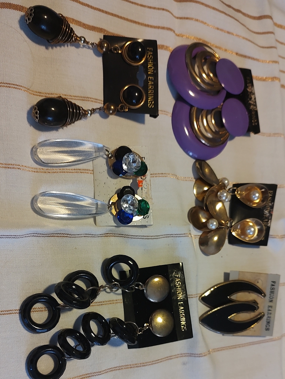 Assorted Women's Vintage Fashion Earrings Set - Purple, Black, Gold, Clear,